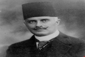 صورة المؤلف عمر طوسون